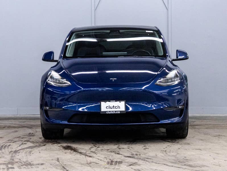 Vehicle photo 2