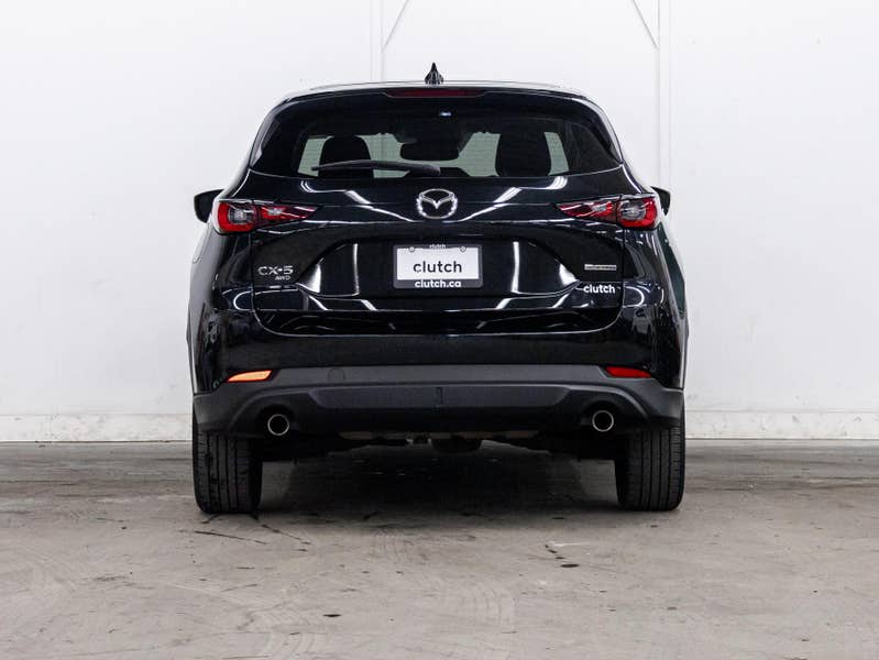 Vehicle photo 4