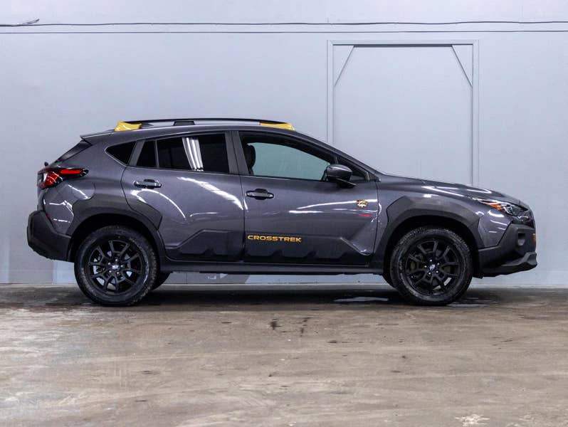 Vehicle photo 3