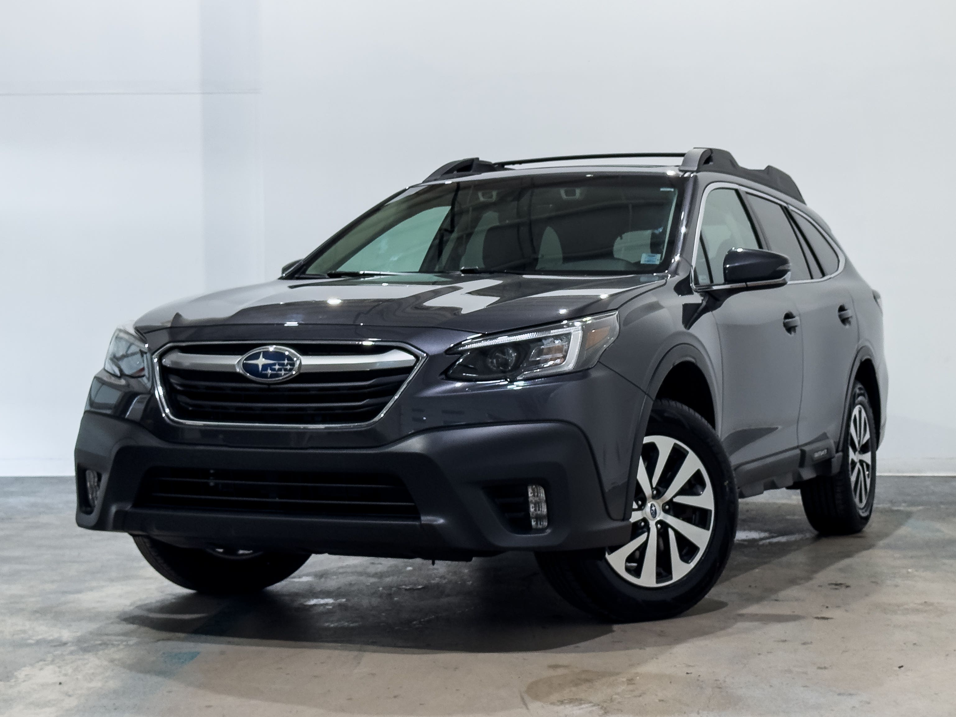 Gray 2022 Subaru Outback Wagon  Automatic