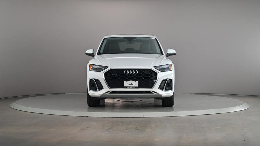 Vehicle photo 3