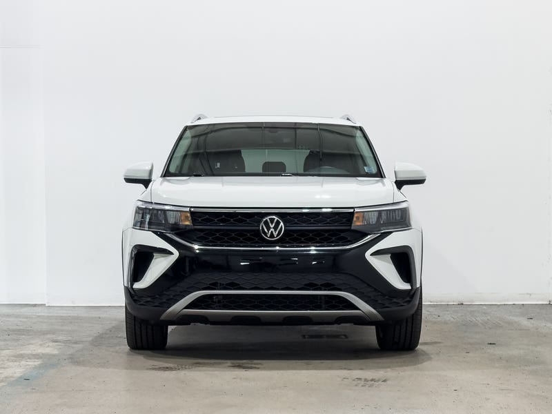 Vehicle photo 2