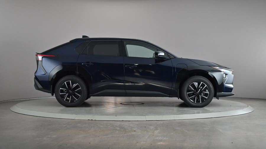 Vehicle photo 4