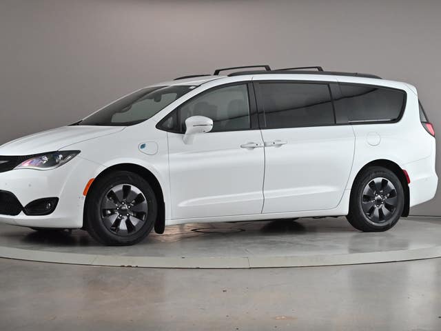 2020 Chrysler Pacifica Hybrid
