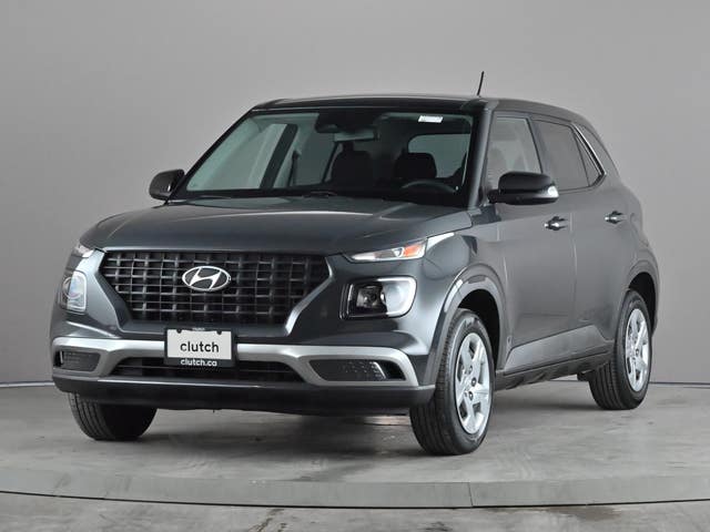 Hyundai Venue Essential w/Two-Tone