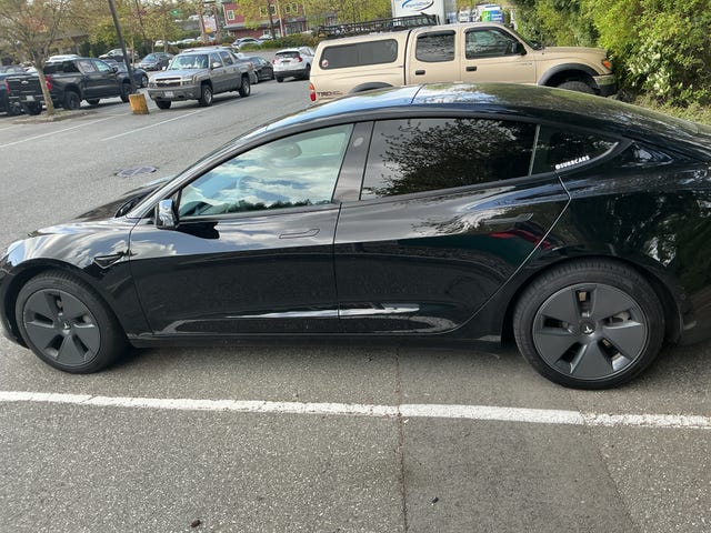 Tesla Model 3 RWD