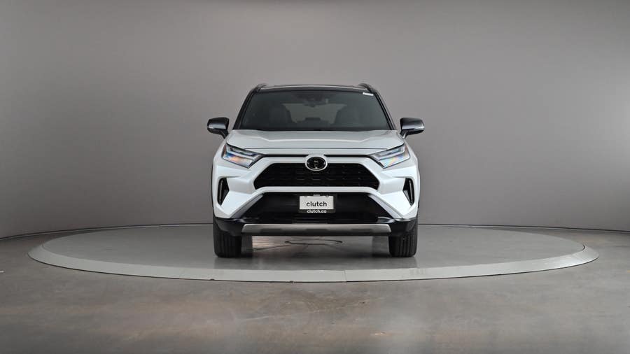 Vehicle photo 3