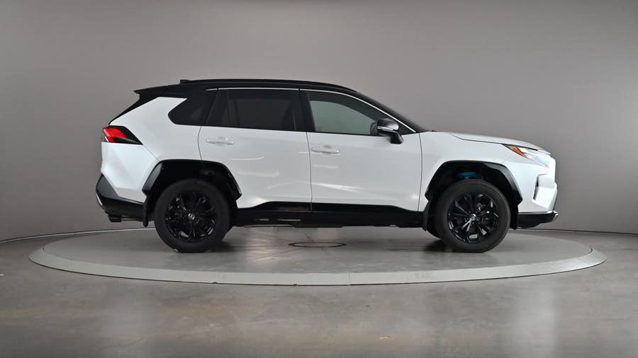 Vehicle photo 4