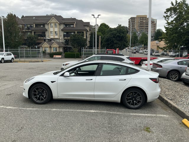 Tesla Model 3 RWD
