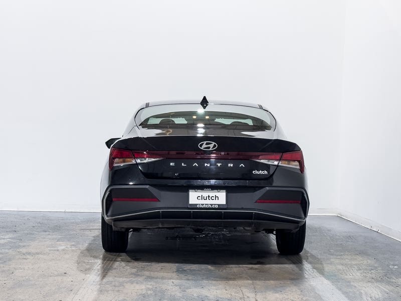 Vehicle photo 4