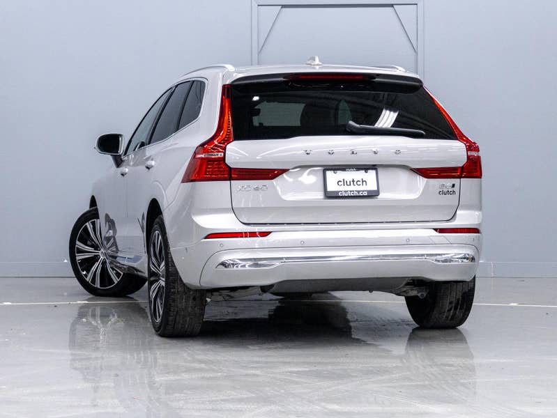 Vehicle photo 4