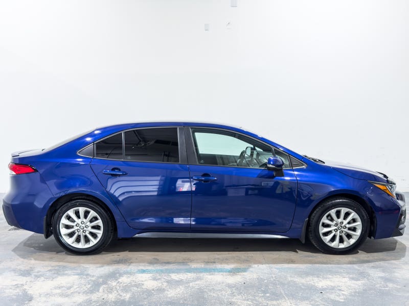 Vehicle photo 3