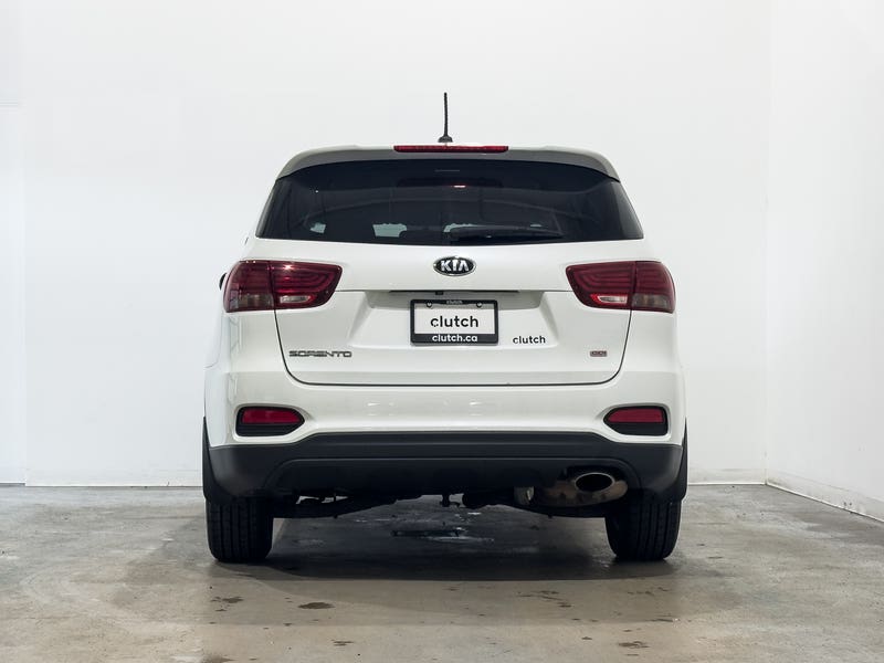 Vehicle photo 4