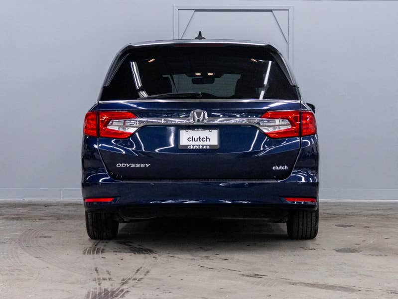 Vehicle photo 4