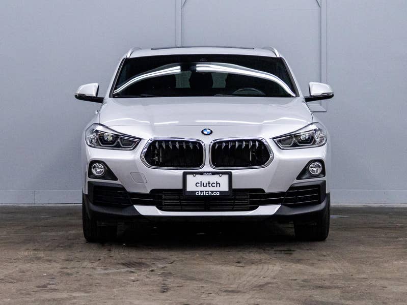 Vehicle photo 2