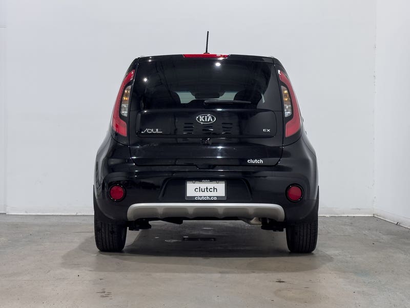 Vehicle photo 4