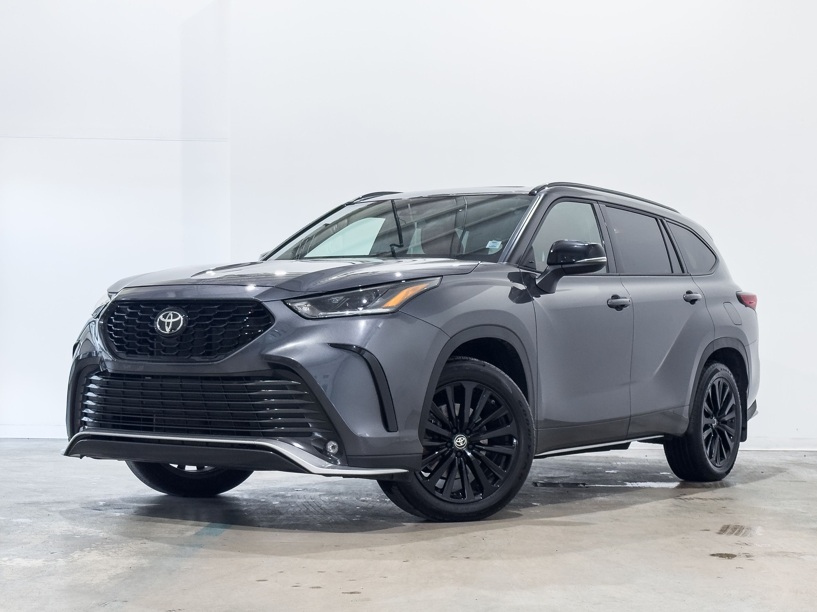  2023 Toyota Highlander XSE AWD   