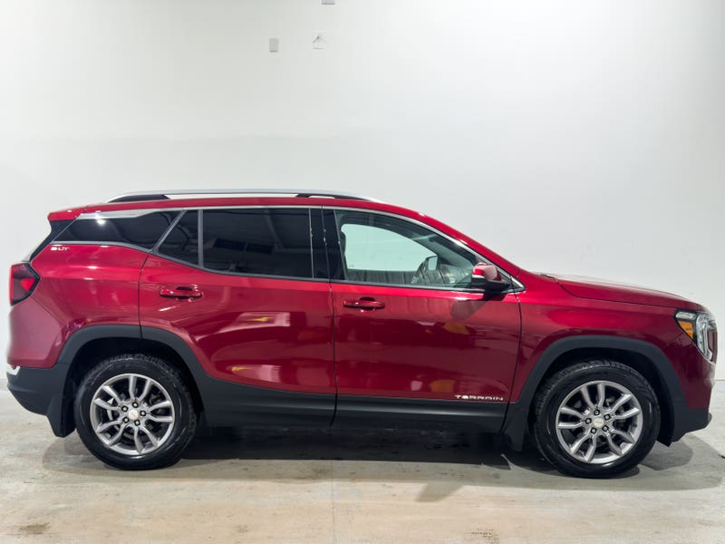 Vehicle photo 3