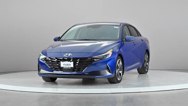 Hyundai Elantra Ultimate w/ Tech Pkg.