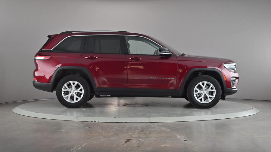 Vehicle photo 4
