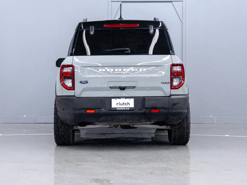 Vehicle photo 4