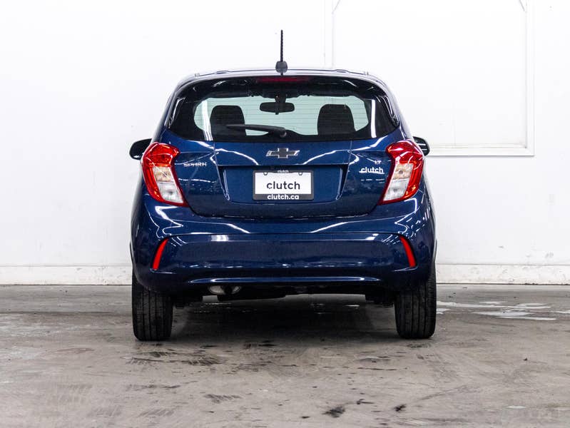Vehicle photo 4