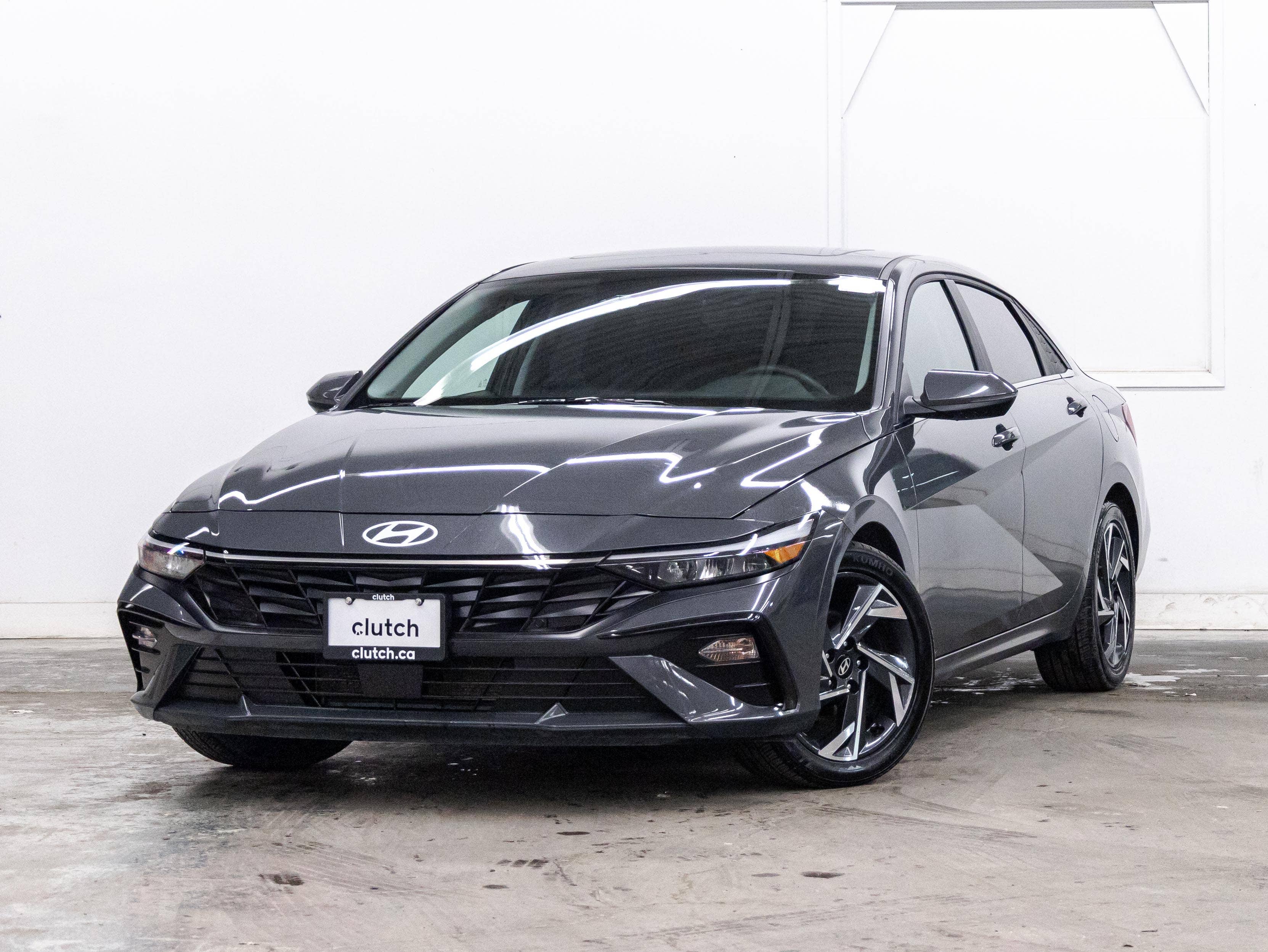 2024 Hyundai Elantra Luxury FWD