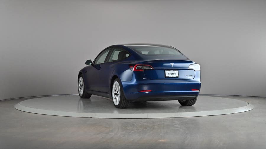 Vehicle photo 4