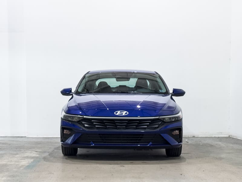 Vehicle photo 2