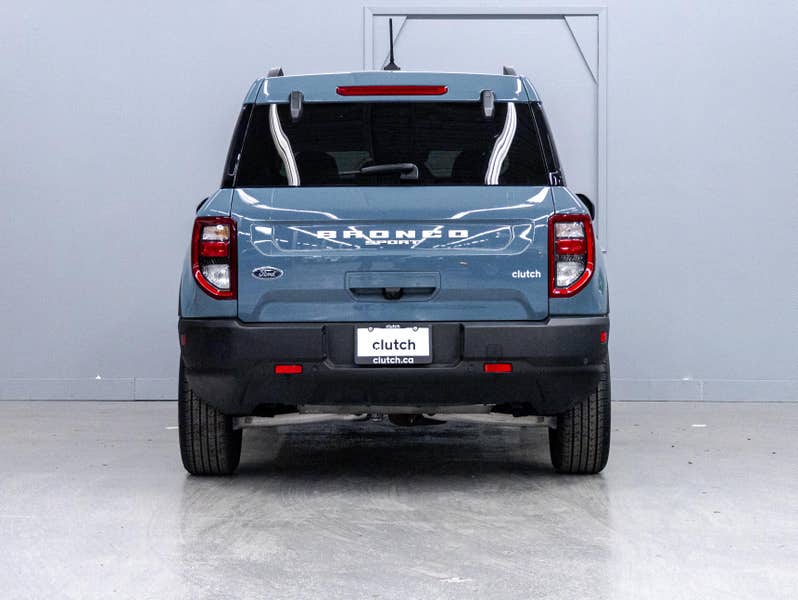 Vehicle photo 4
