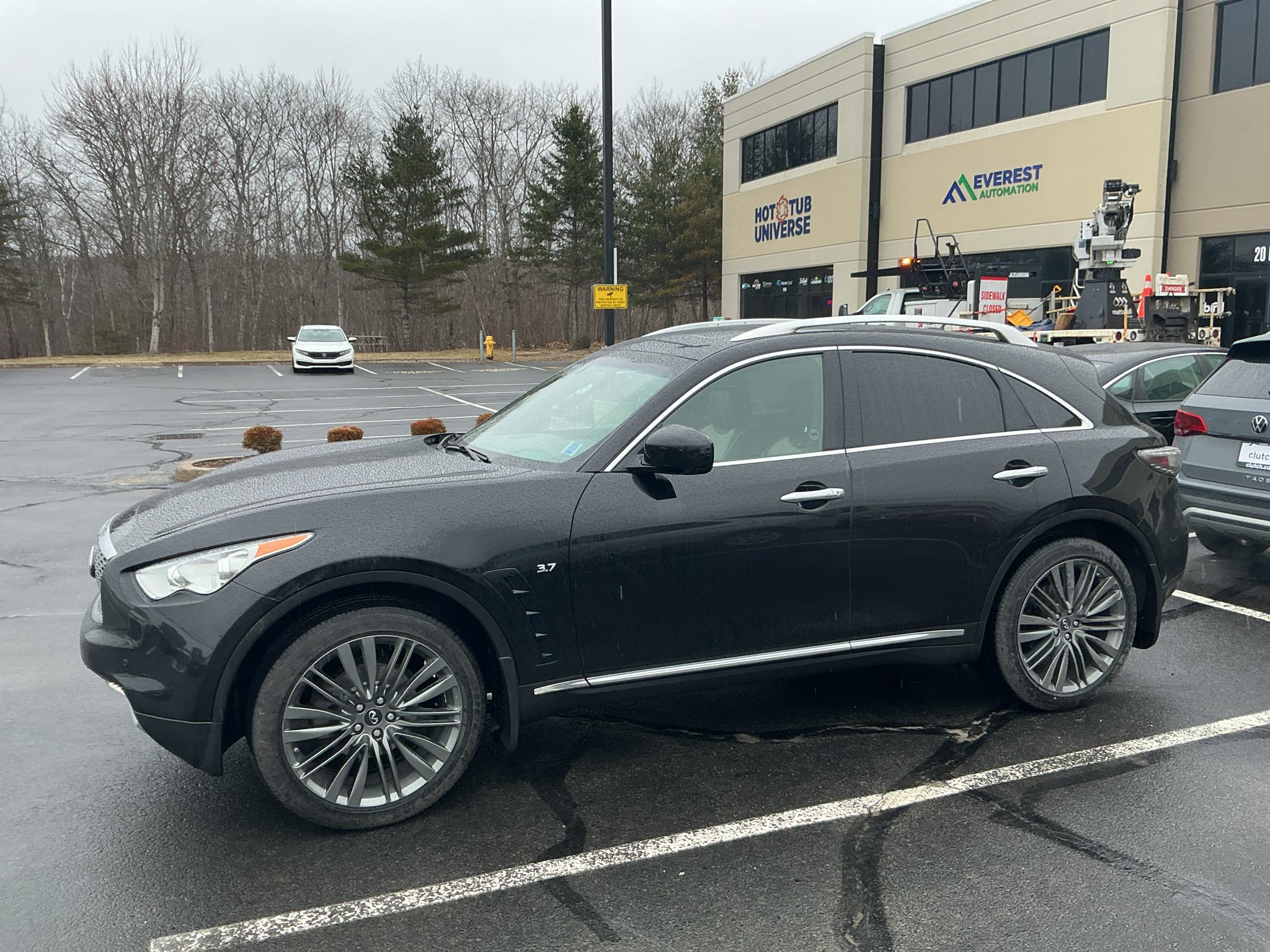 2017 INFINITI QX70 Sport AWD