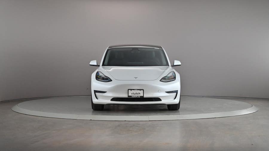 Vehicle photo 3
