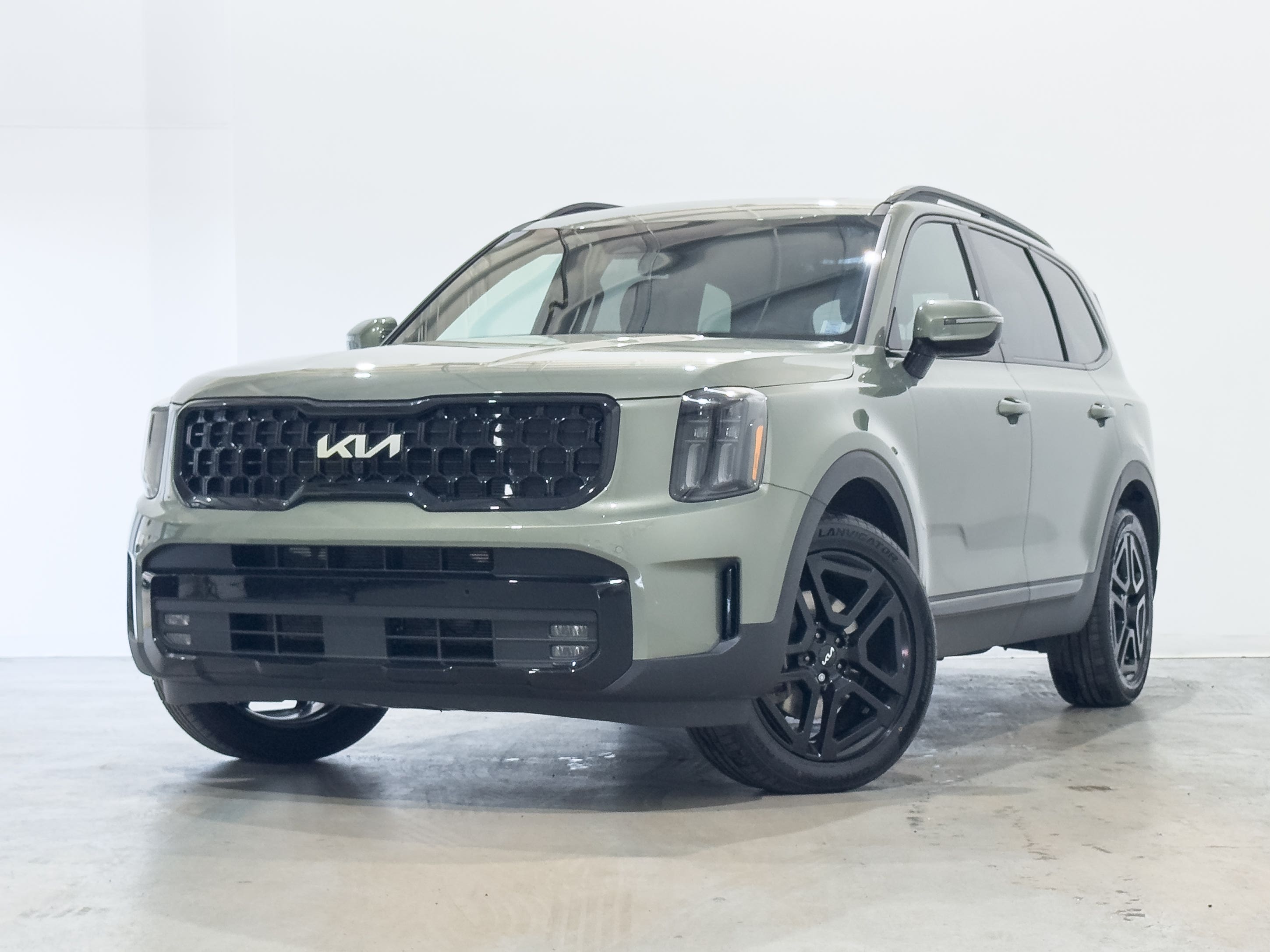 Green 2024 Kia Telluride SUV / Crossover  Automatic