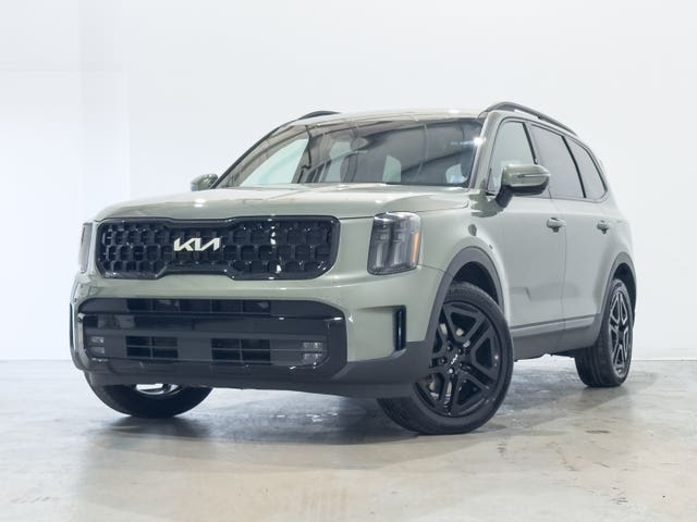 Green 2024 Kia Telluride