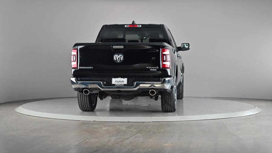 Vehicle photo 4