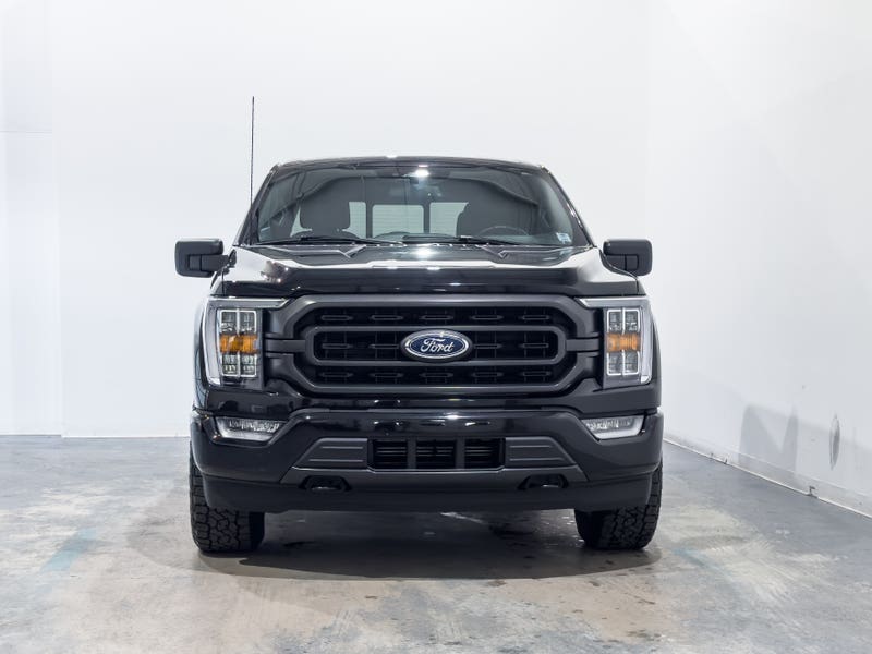 Vehicle photo 2