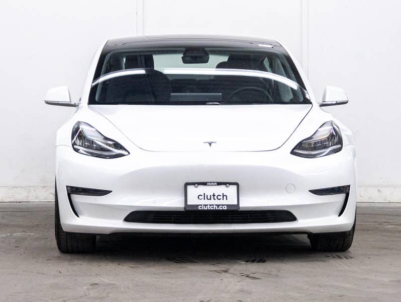 Vehicle photo 2