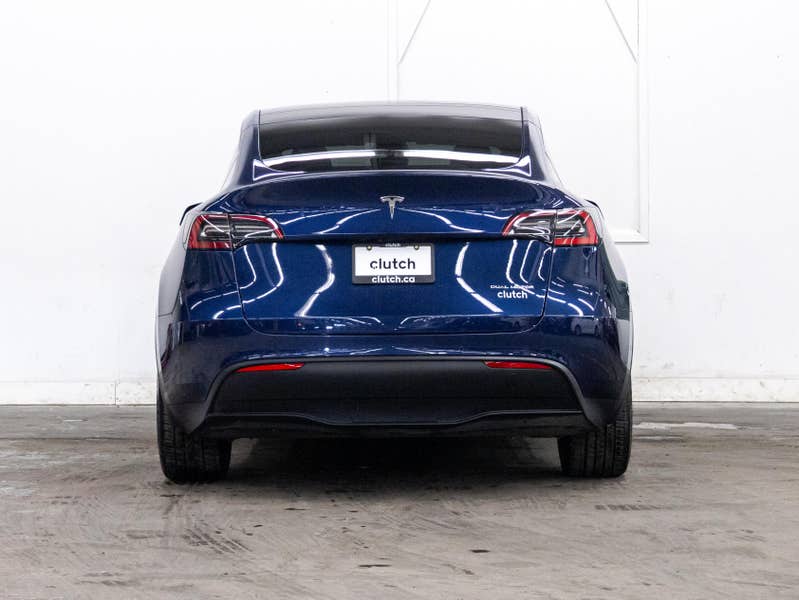 Vehicle photo 4