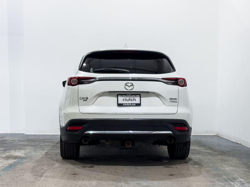 Vehicle photo 4