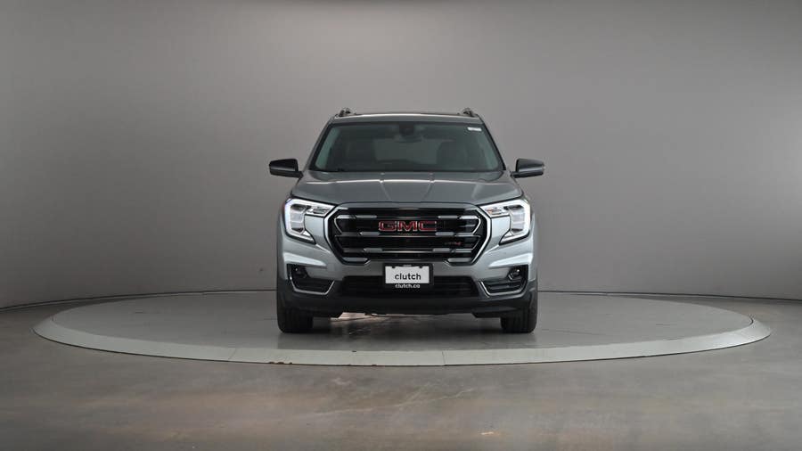 Vehicle photo 4