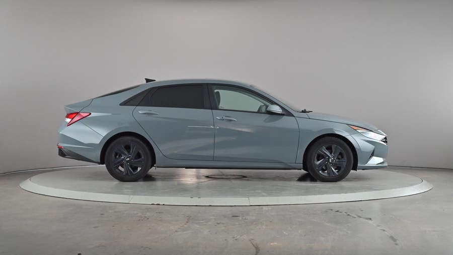 Vehicle photo 4