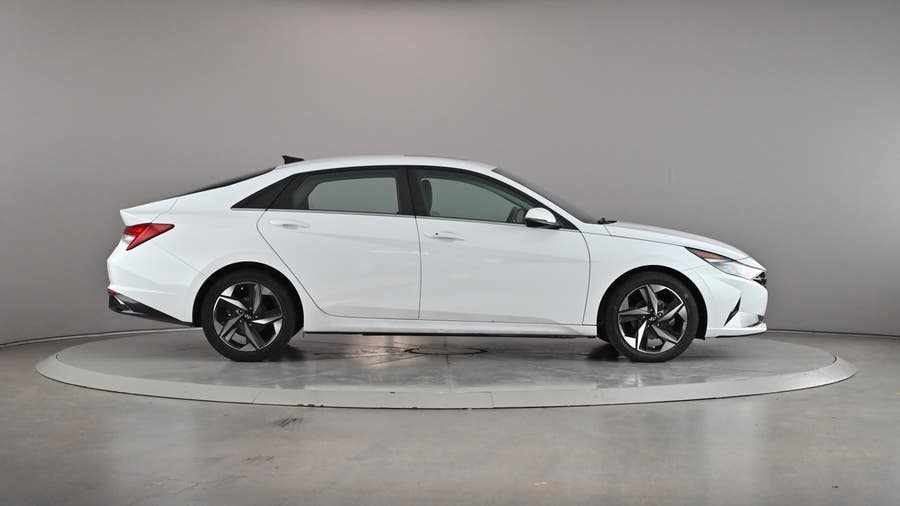 Vehicle photo 4