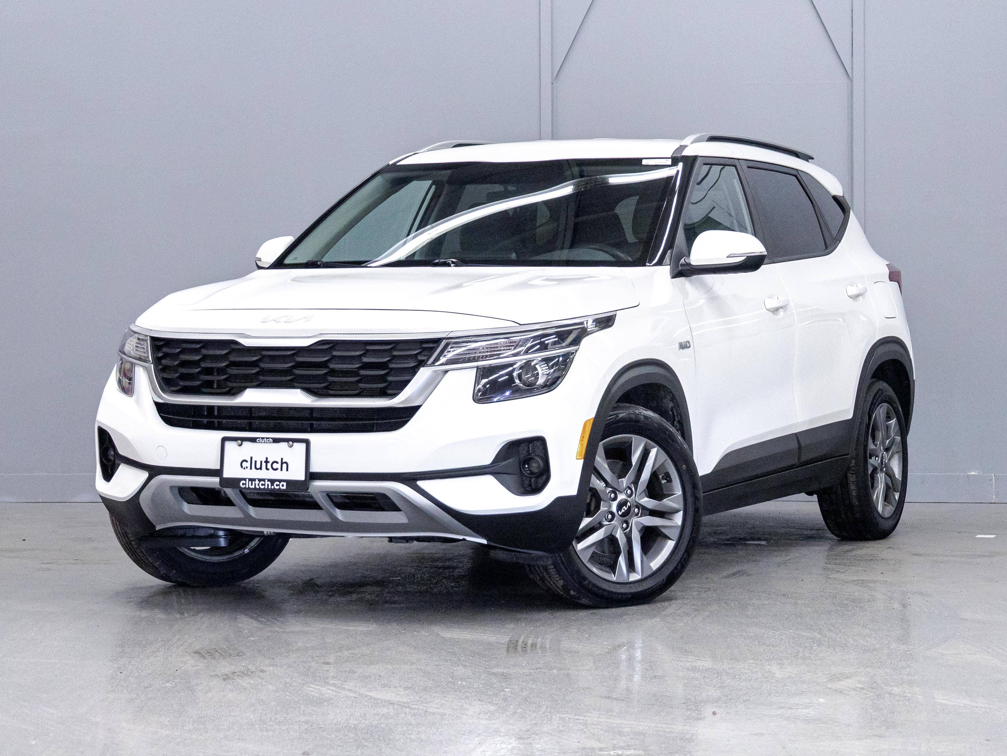 White 2022 Kia Seltos SUV / Crossover All-Wheel Drive Automatic