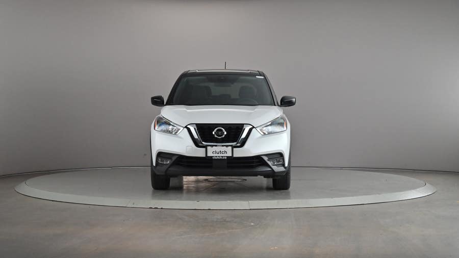 Vehicle photo 3