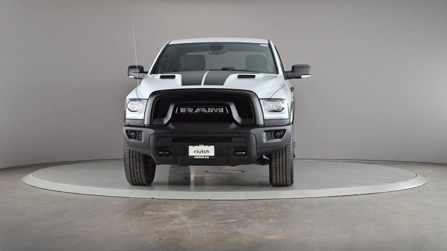 Vehicle photo 3