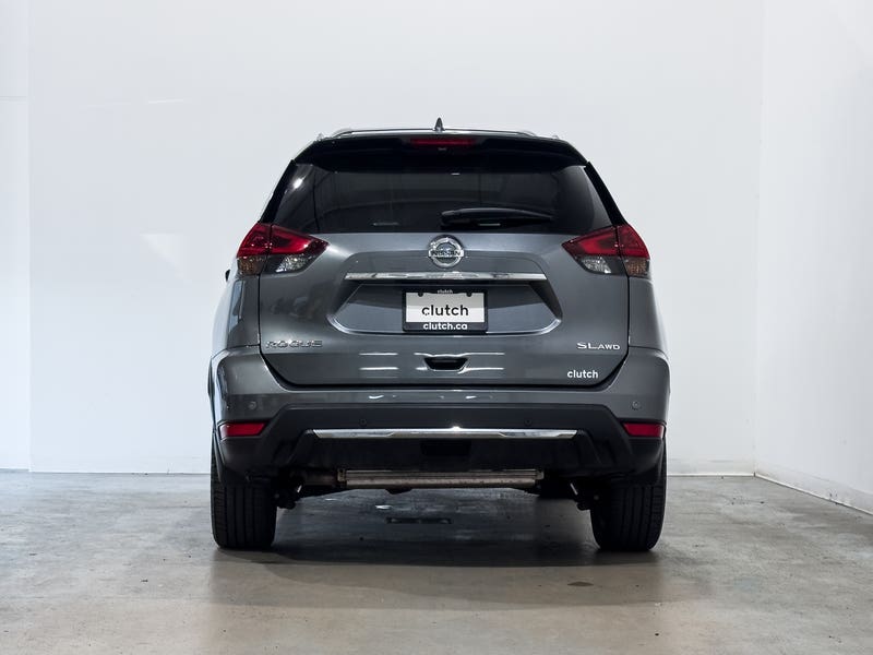 Vehicle photo 4
