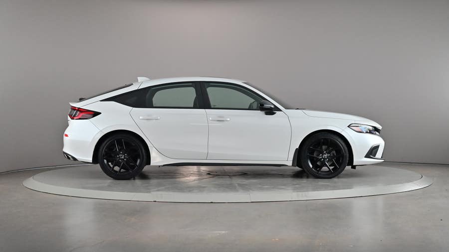 Vehicle photo 4