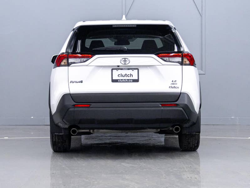 Vehicle photo 4