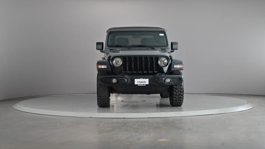Vehicle photo 3