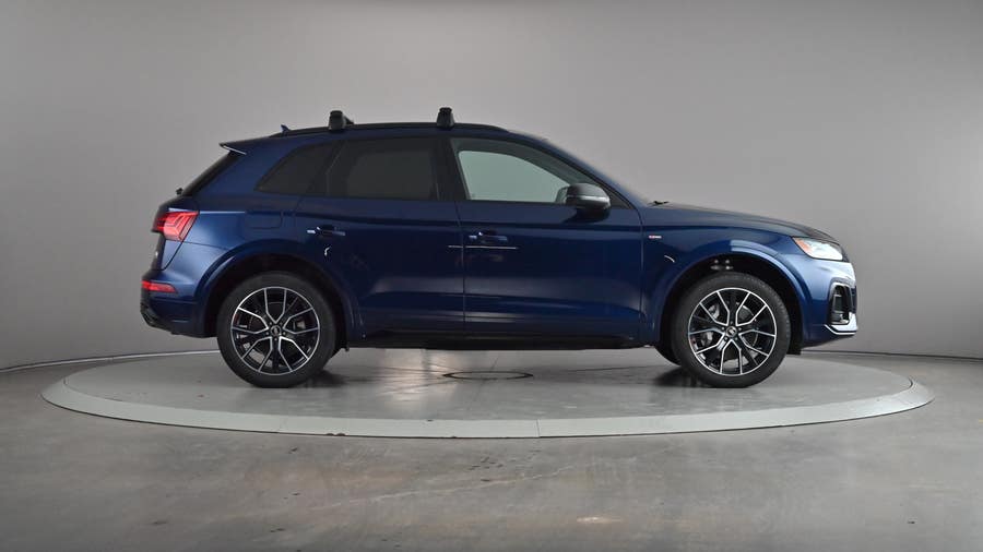 Vehicle photo 4